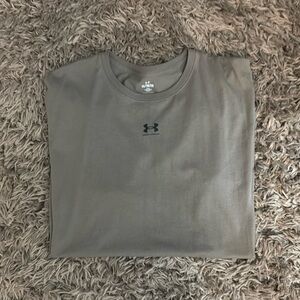 NWOT Women's Under Armour loose fit t-shirt